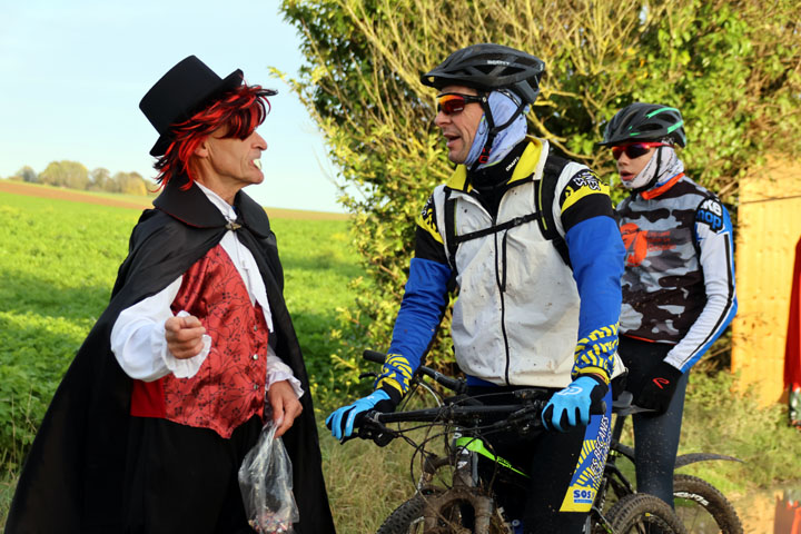 Présentation de la randonnée Hallowen à Bantouzelle